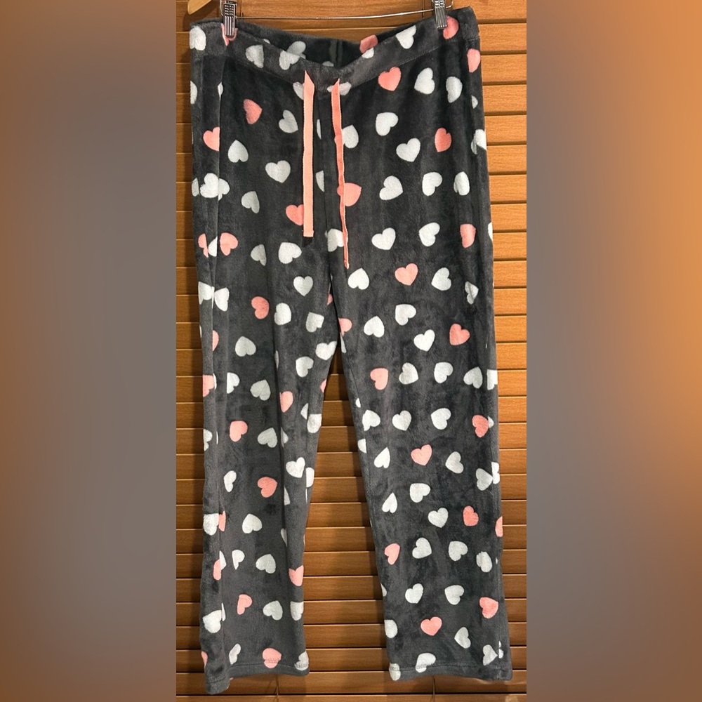 Secret Treasures Gray Heart Pajama Bottoms